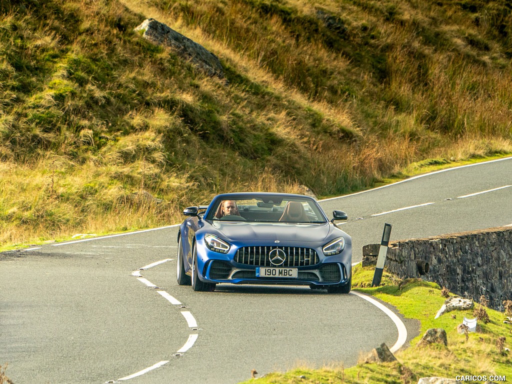 2020 Mercedes-AMG GT R Roadster (UK-Spec) - Front