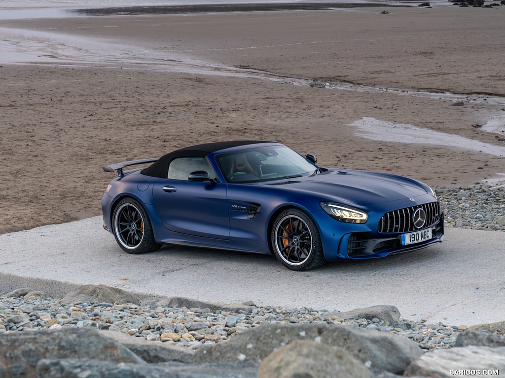 2020 Mercedes-AMG GT R Roadster (UK-Spec) - Front Three-Quarter