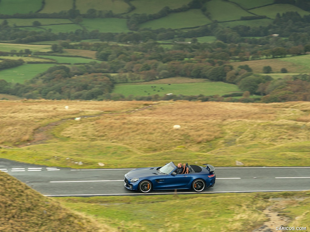 2020 Mercedes-AMG GT R Roadster (UK-Spec) - Side