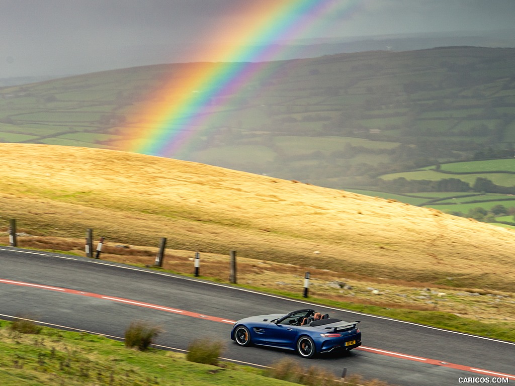 2020 Mercedes-AMG GT R Roadster (UK-Spec) - Top