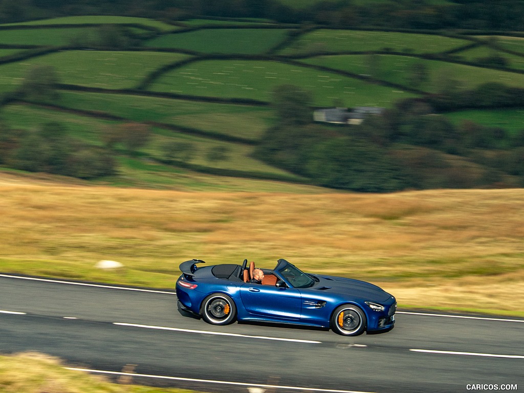 2020 Mercedes-AMG GT R Roadster (UK-Spec) - Top