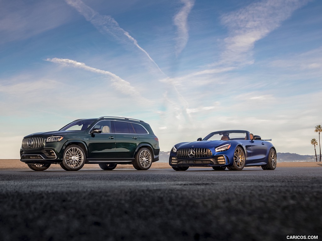 2020 Mercedes-AMG GT R Roadster (US-Spec) - Front Three-Quarter