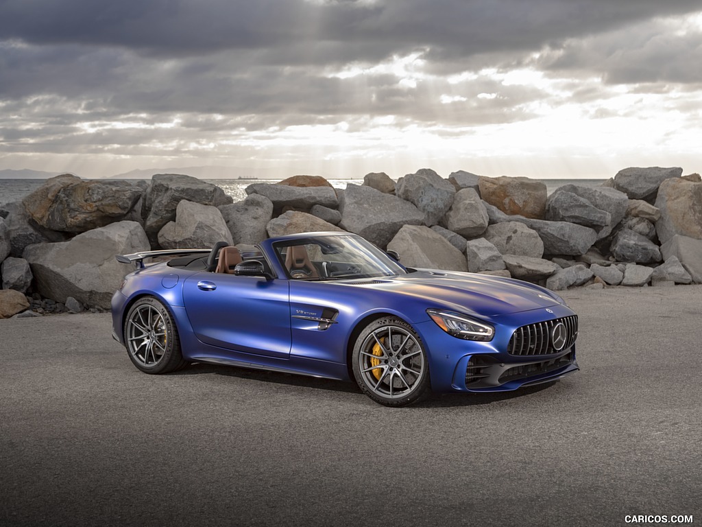 2020 Mercedes-AMG GT R Roadster (US-Spec) - Front Three-Quarter