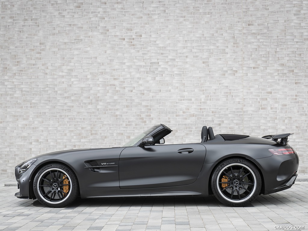 2020 Mercedes-AMG GT R Roadster - Side