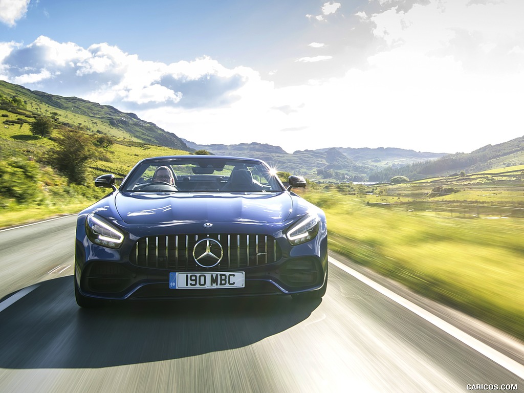 2020 Mercedes-AMG GT S Roadster (UK-Spec) - Front