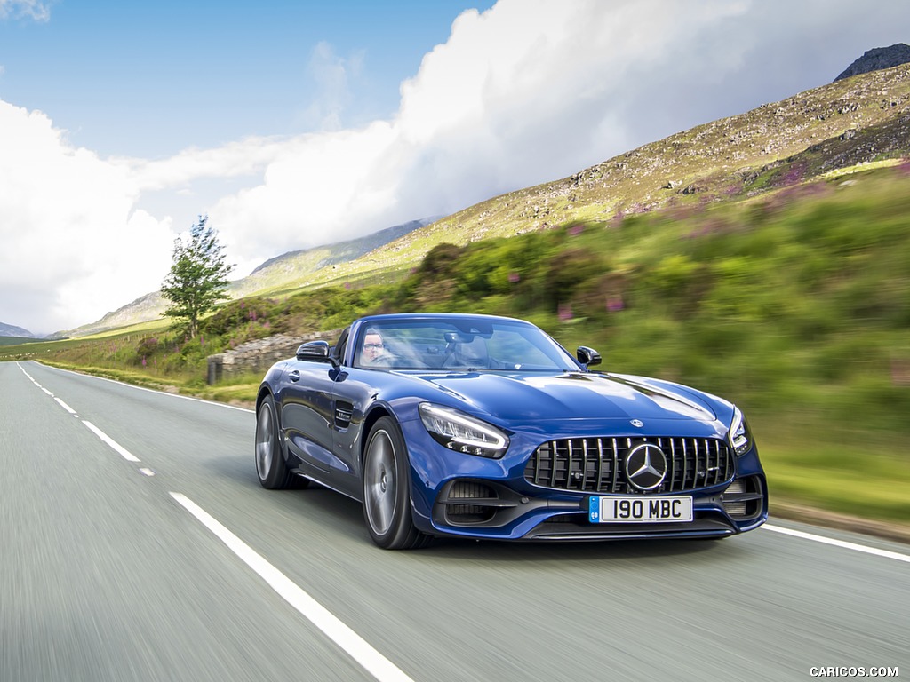 2020 Mercedes-AMG GT S Roadster (UK-Spec) - Front Three-Quarter