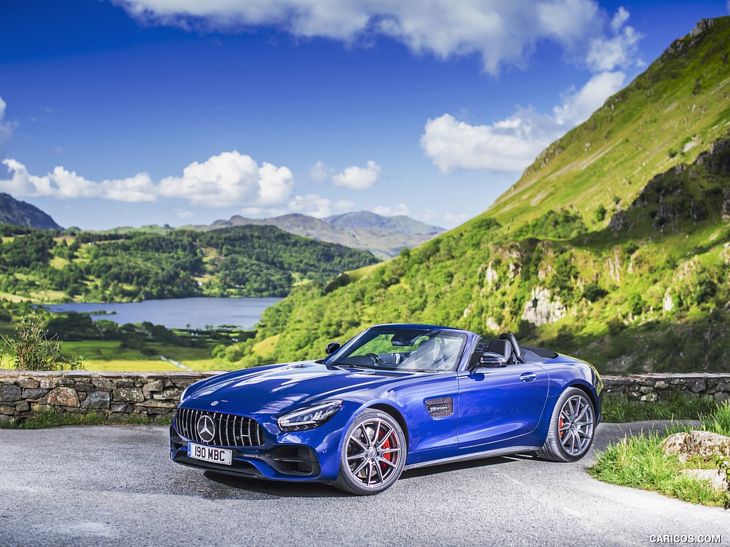 2020 Mercedes-AMG GT S Roadster (UK-Spec) - Front Three-Quarter