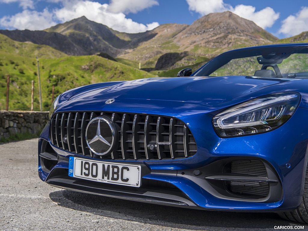 2020 Mercedes-AMG GT S Roadster (UK-Spec) - Grille