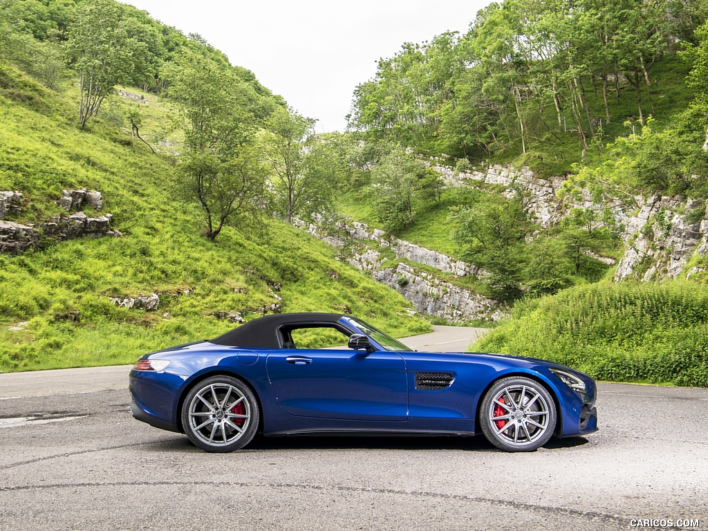 2020 Mercedes-AMG GT S Roadster (UK-Spec) - Side