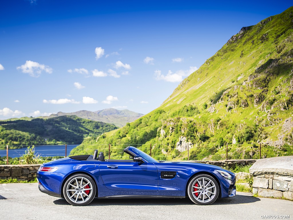 2020 Mercedes-AMG GT S Roadster (UK-Spec) - Side