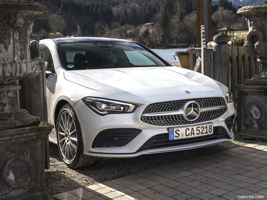 2020 Mercedes-Benz CLA 220 d Coupe AMG Line (Color: Digital White Metallic) - Front