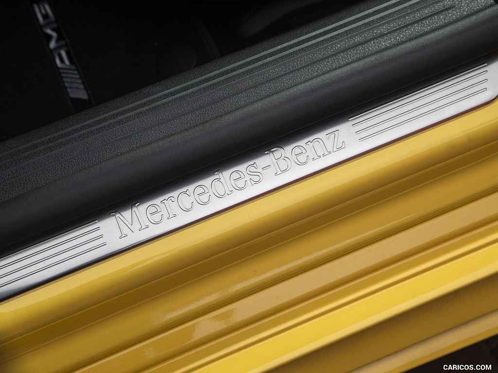 2020 Mercedes-Benz CLA 250 Coupe (US-Spec) - Door Sill