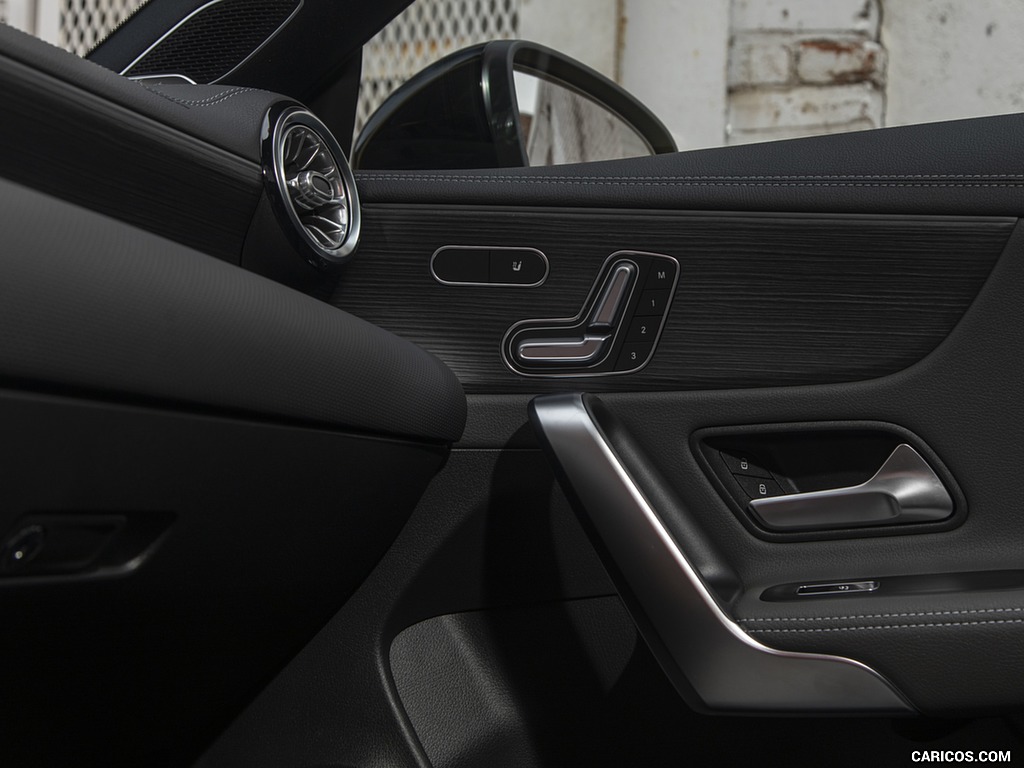 2020 Mercedes-Benz CLA 250 Coupe (US-Spec) - Interior, Detail