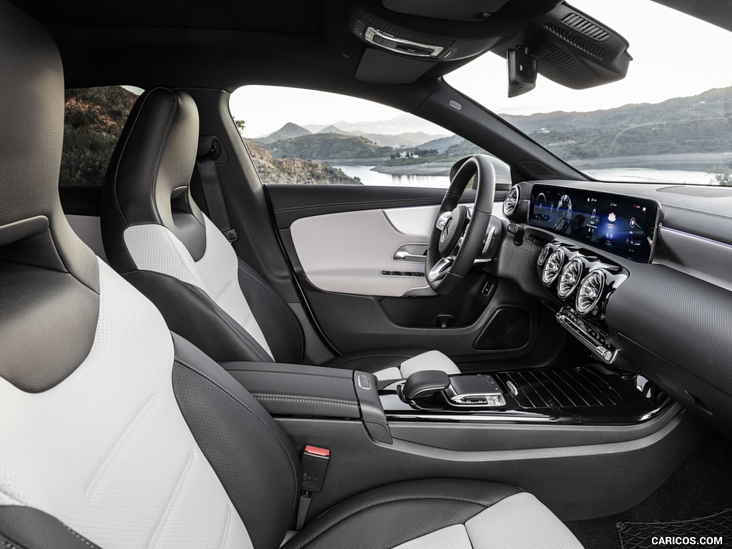 2020 Mercedes-Benz CLA Shooting Brake - Interior, Front Seats