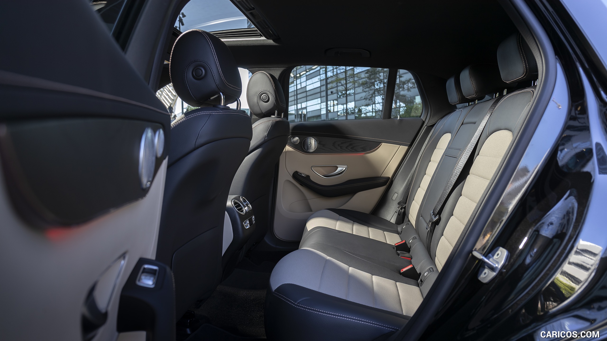 2020 Mercedes-Benz EQC (Black) - Interior, Rear Seats, #296 of 398