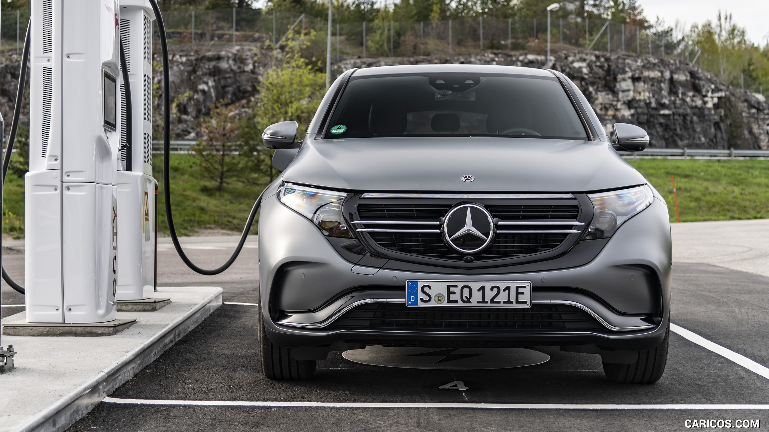 2020 Mercedes-Benz EQC (Gray) - Front, #211 of 398