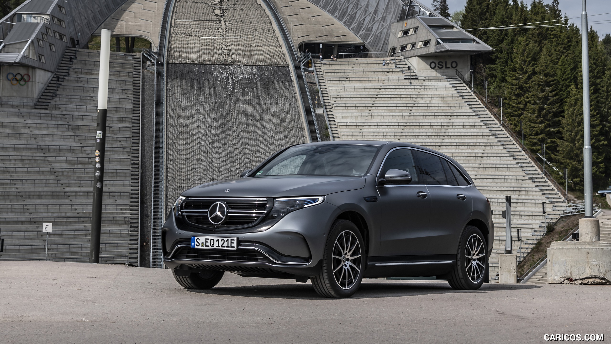 2020 Mercedes-Benz EQC (Gray) - Front Three-Quarter, #202 of 398