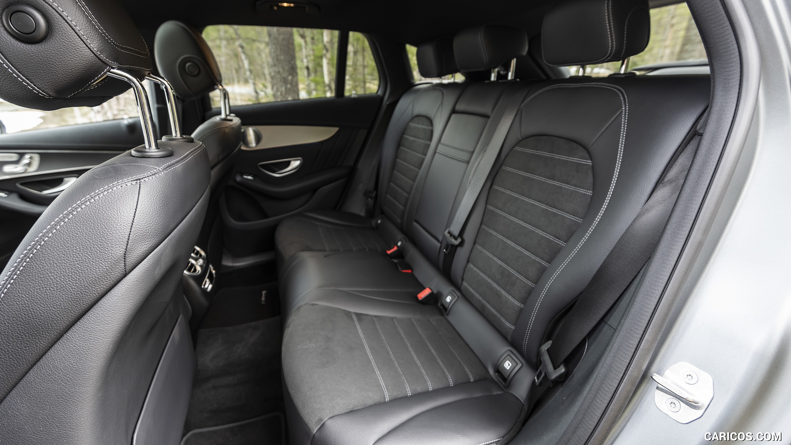 2020 Mercedes-Benz EQC (Gray) - Interior, Rear Seats, #255 of 398