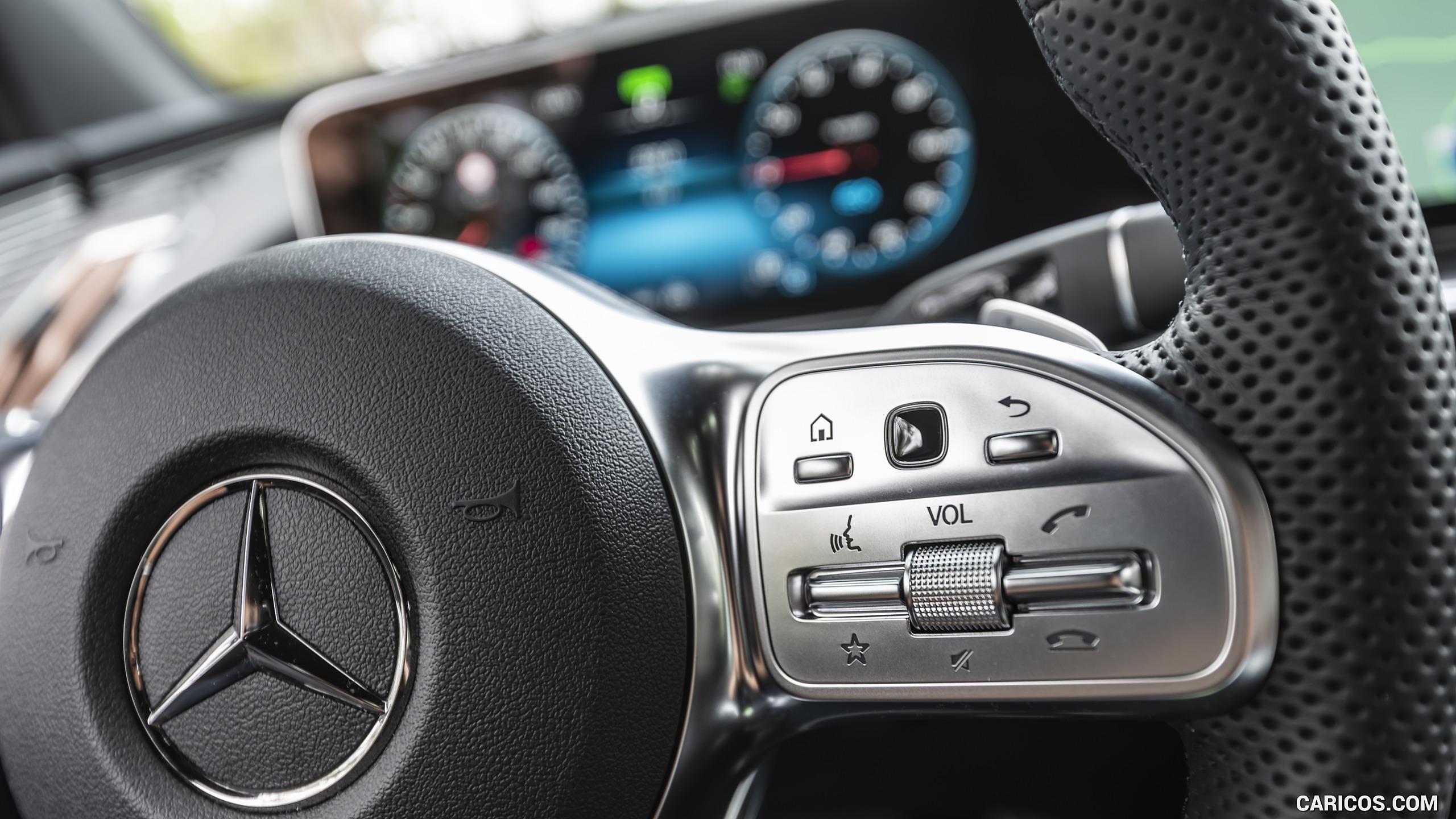 2020 Mercedes-Benz EQC (Gray) - Interior, Steering Wheel, #233 of 398