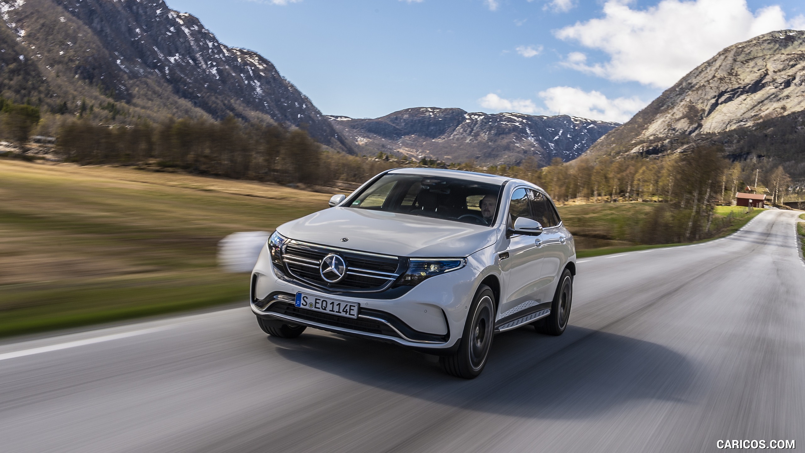 2020 Mercedes-Benz EQC (White) - Front, #306 of 398