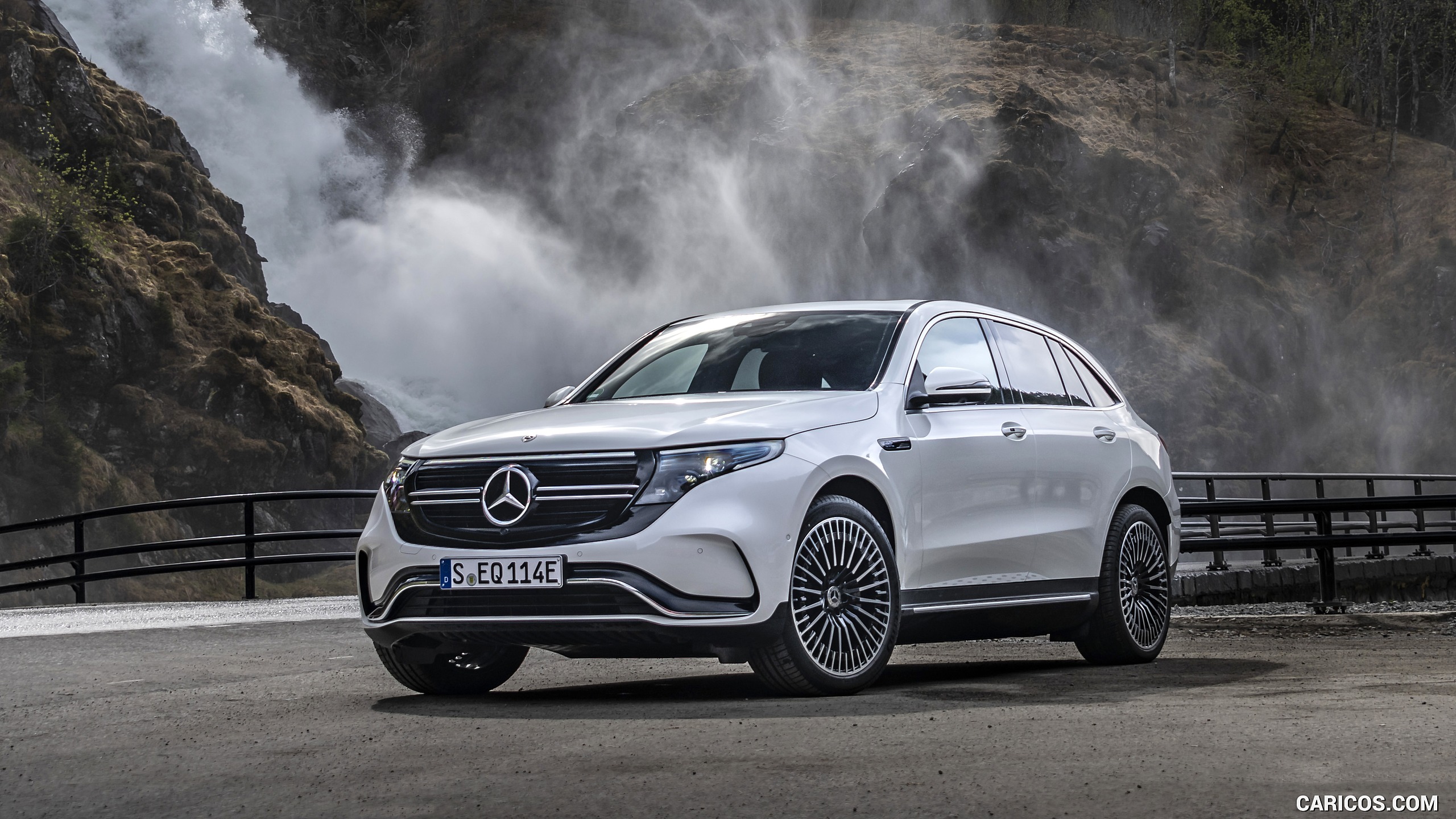 2020 Mercedes-Benz EQC (White) - Front Three-Quarter, #326 of 398