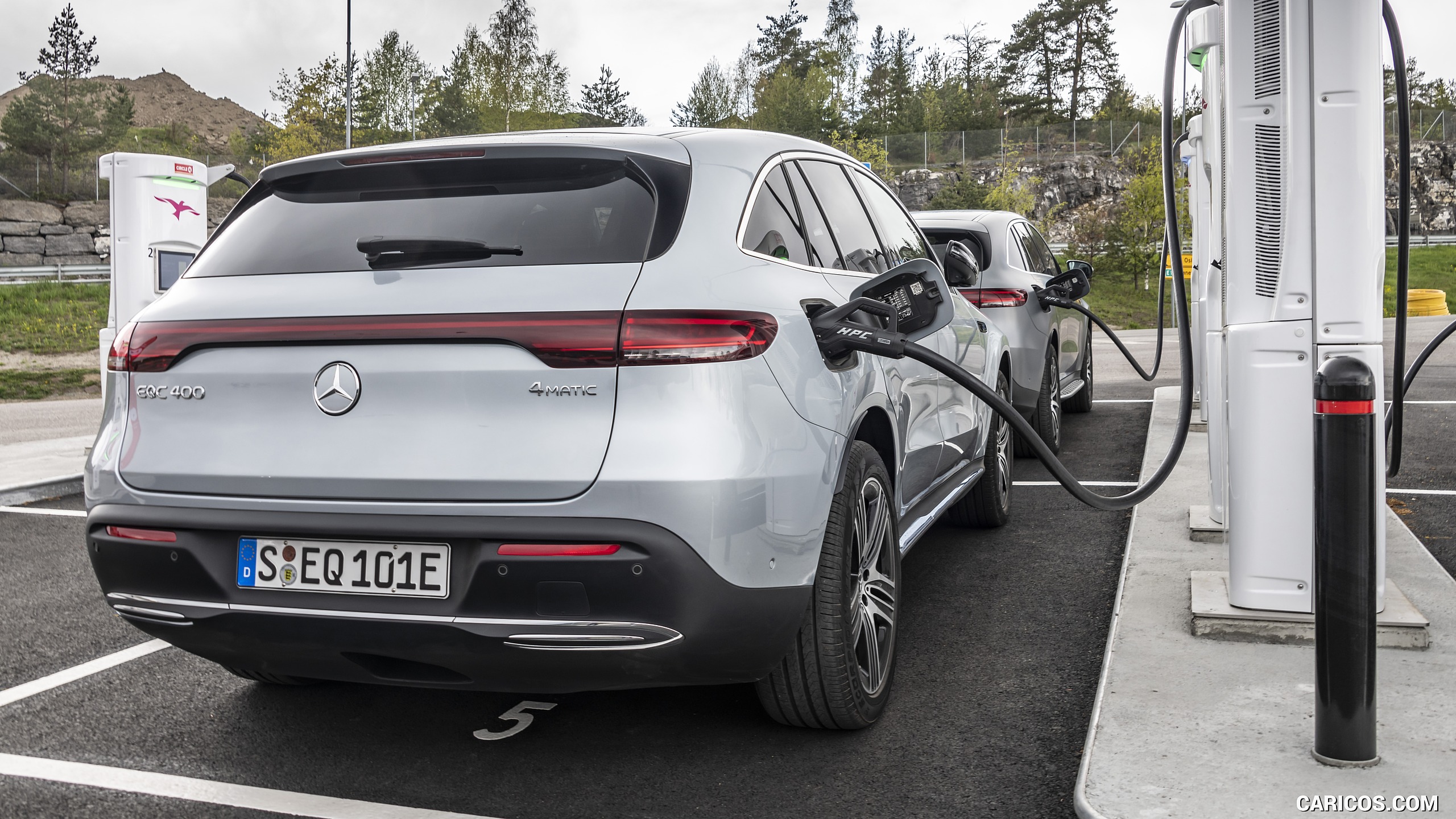 Mercedes eqc store charging