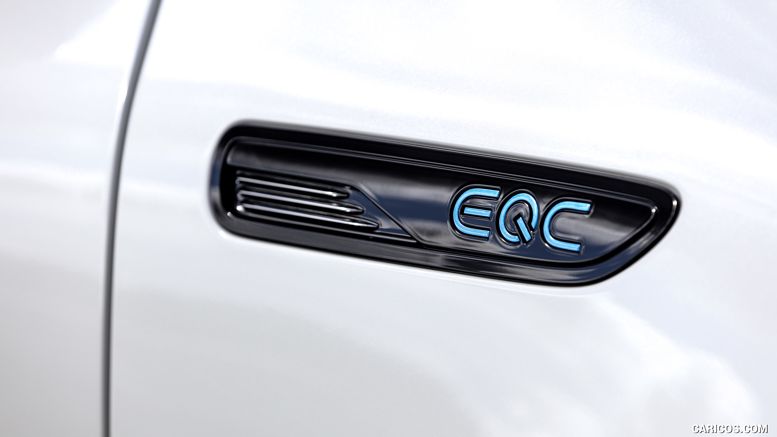 2020 Mercedes-Benz EQC 400 4MATIC AMG Line (Color: Designo Diamond White Bright) - Detail, #54 of 398