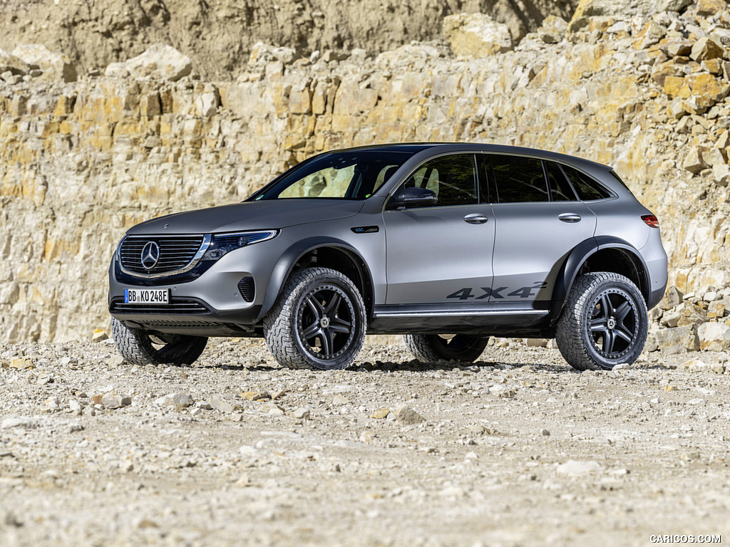 2020 Mercedes-Benz EQC 4x4² Concept - Front Three-Quarter