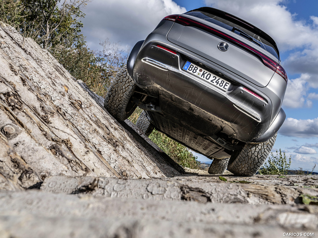 2020 Mercedes-Benz EQC 4x4² Concept - Off-Road