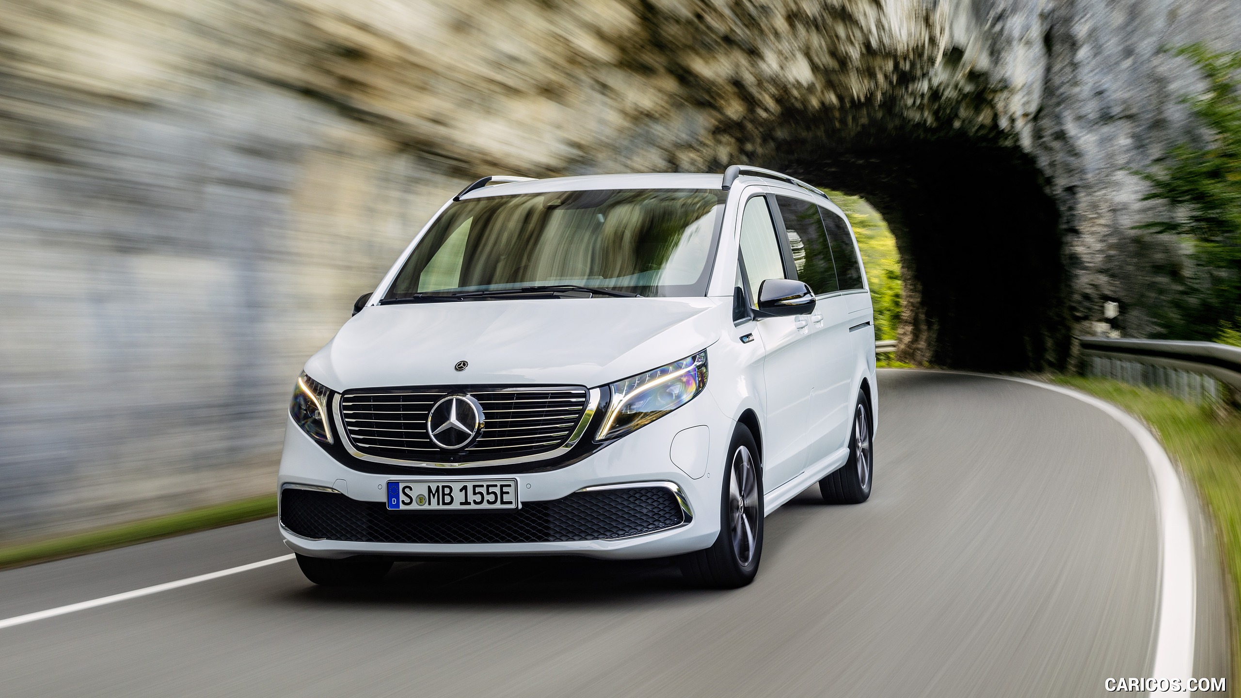 2020 Mercedes-Benz EQV 300 (Color: Mountain Crystal White Metallic) - Front, #5 of 43