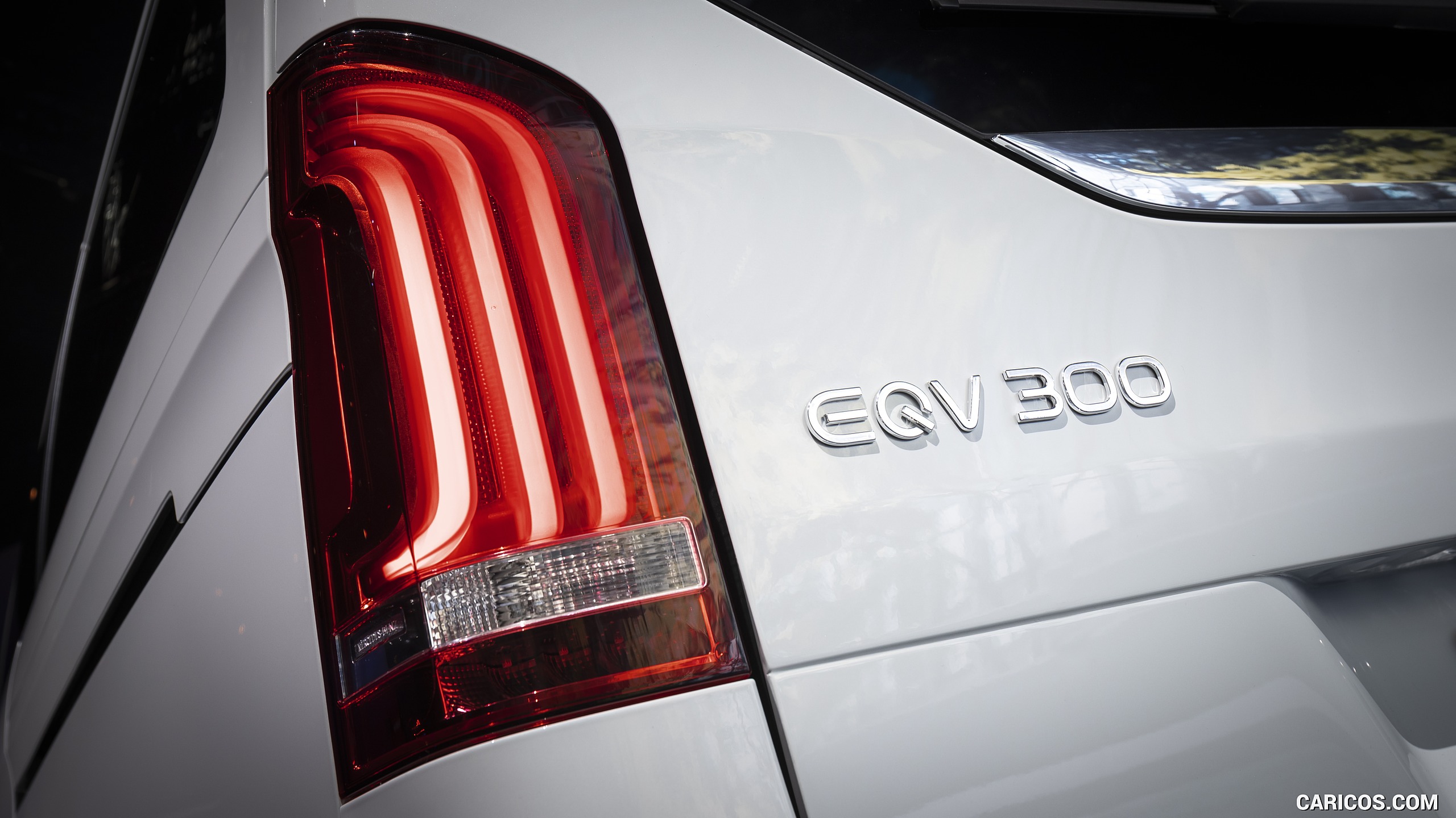 2020 Mercedes-Benz EQV 300 (Color: Mountain Crystal White Metallic) - Tail Light, #26 of 43