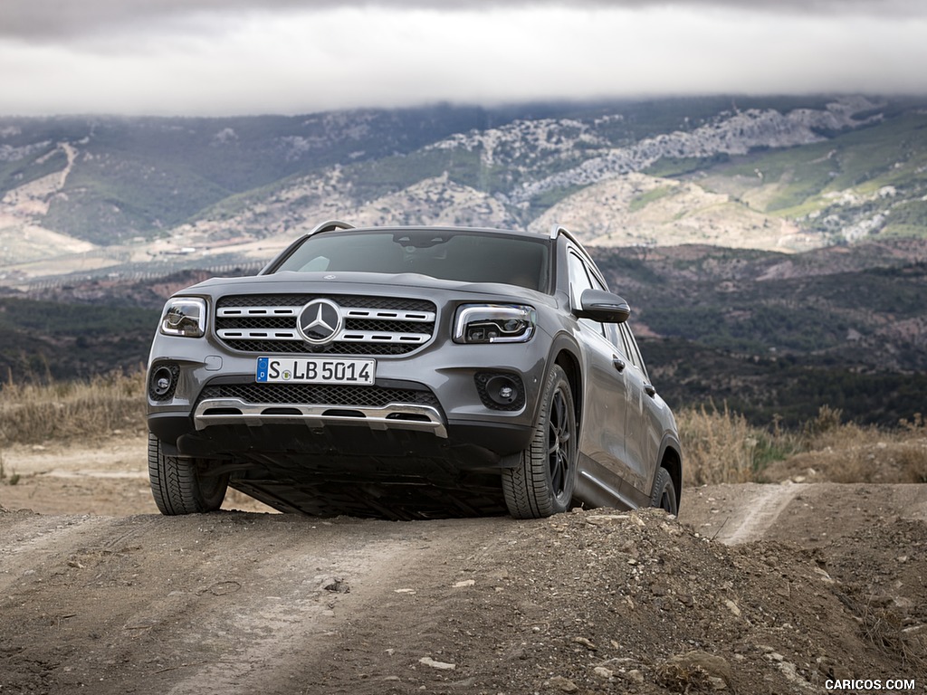 2020 Mercedes-Benz GLB 200 d 4MATIC (Color: Mountain Gray Metallic) - Off-Road