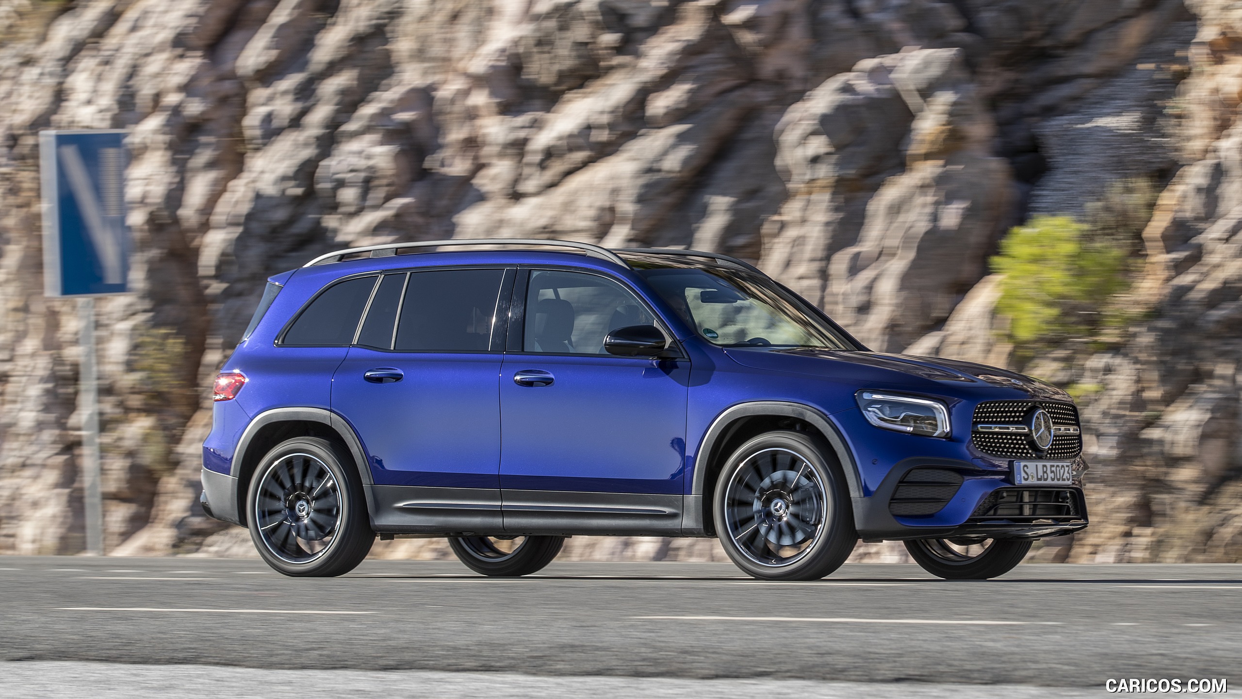 2020 Mercedes-Benz GLB 220 d 4MATIC (Color: Galaxy Blue Metallic ...