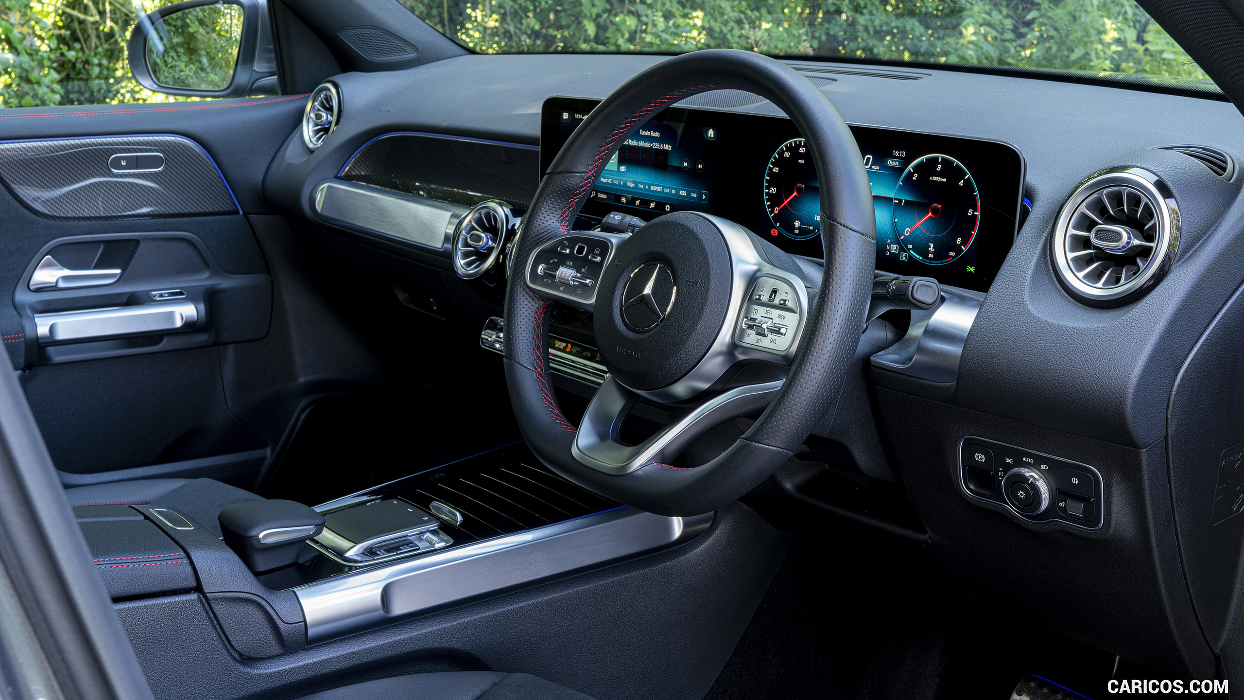 2020 Mercedes-Benz GLB 220d (UK-Spec) - Interior, #53 of 73