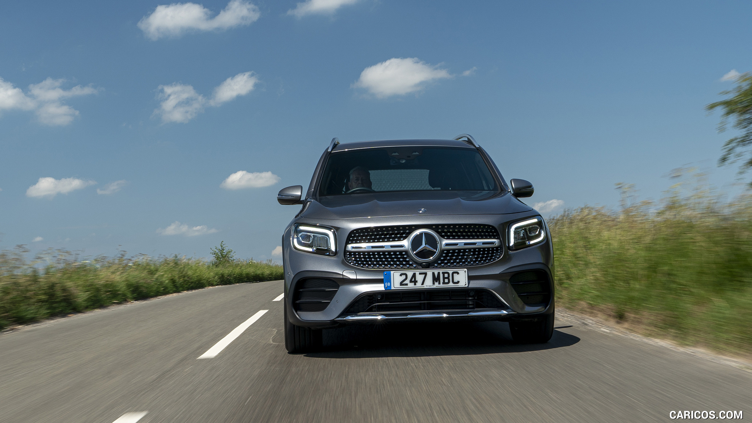 2020 Mercedes-Benz GLB 220d (UK-Spec) - Front | Caricos