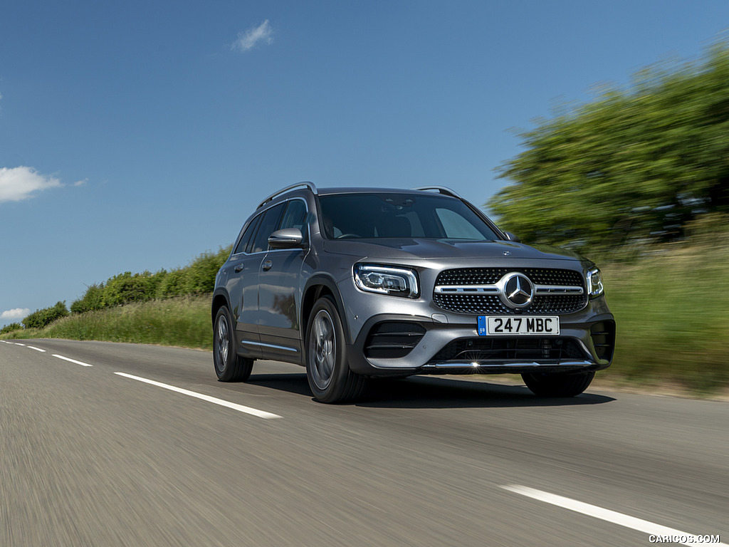 2020 Mercedes-Benz GLB 220d (UK-Spec) - Front