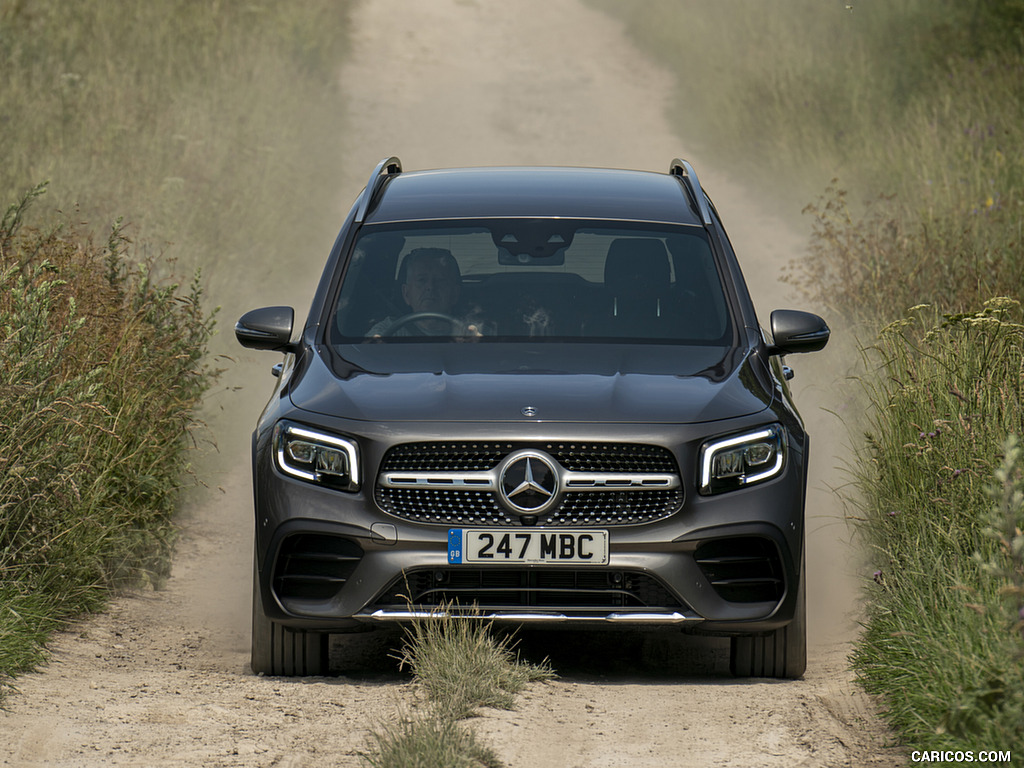 2020 Mercedes-Benz GLB 220d (UK-Spec) - Front