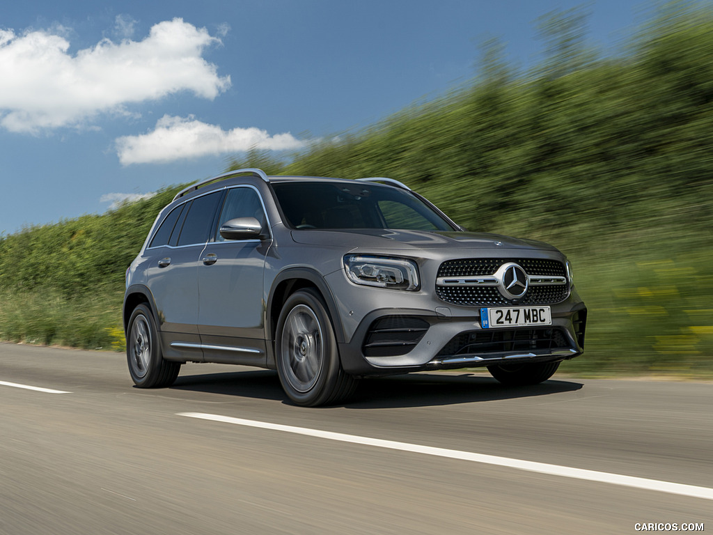 2020 Mercedes-Benz GLB 220d (UK-Spec) - Front Three-Quarter