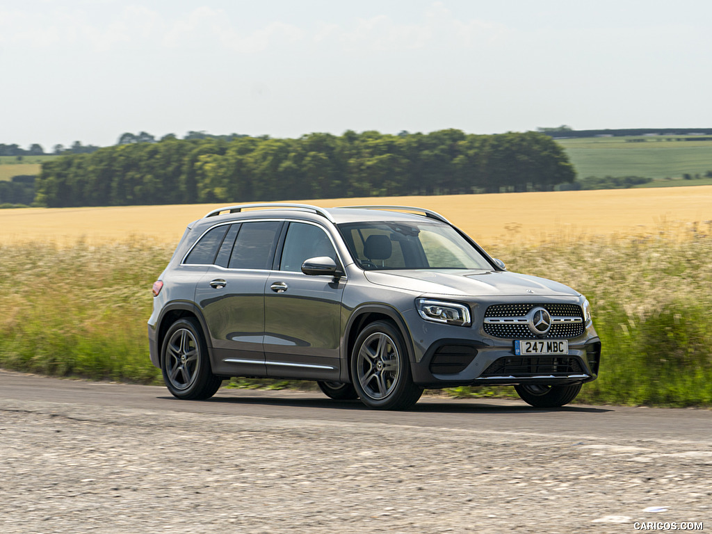 2020 Mercedes-Benz GLB 220d (UK-Spec) - Front Three-Quarter