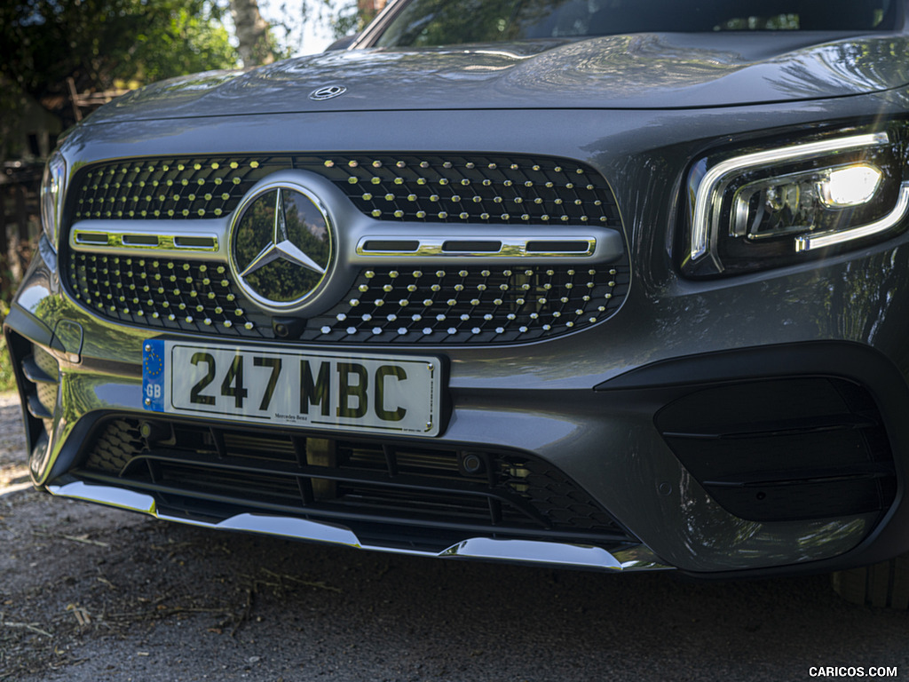 2020 Mercedes-Benz GLB 220d (UK-Spec) - Grille