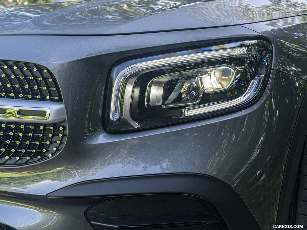 2020 Mercedes-Benz GLB 220d (UK-Spec) - Headlight