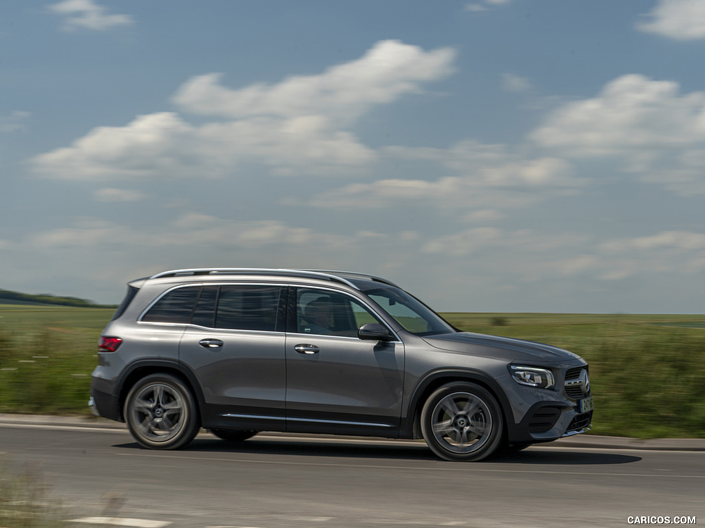 2020 Mercedes-Benz GLB 220d (UK-Spec) - Side