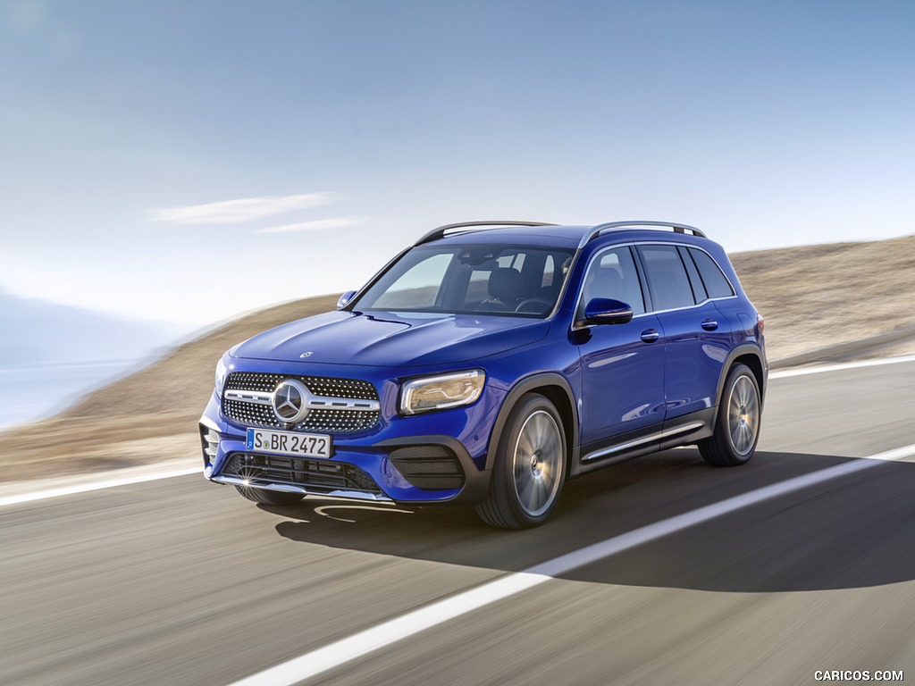 2020 Mercedes-Benz GLB 250 AMG Line (Color: Galaxy Blue) - Front Three-Quarter