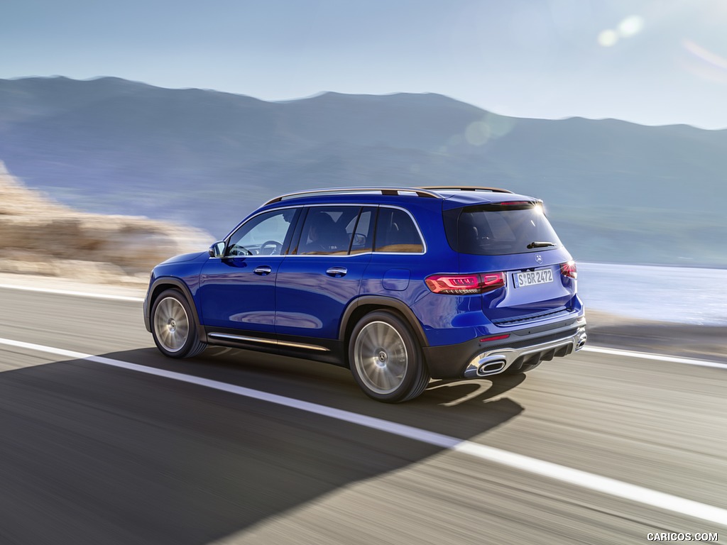 2020 Mercedes-Benz GLB 250 AMG Line (Color: Galaxy Blue) - Rear Three-Quarter