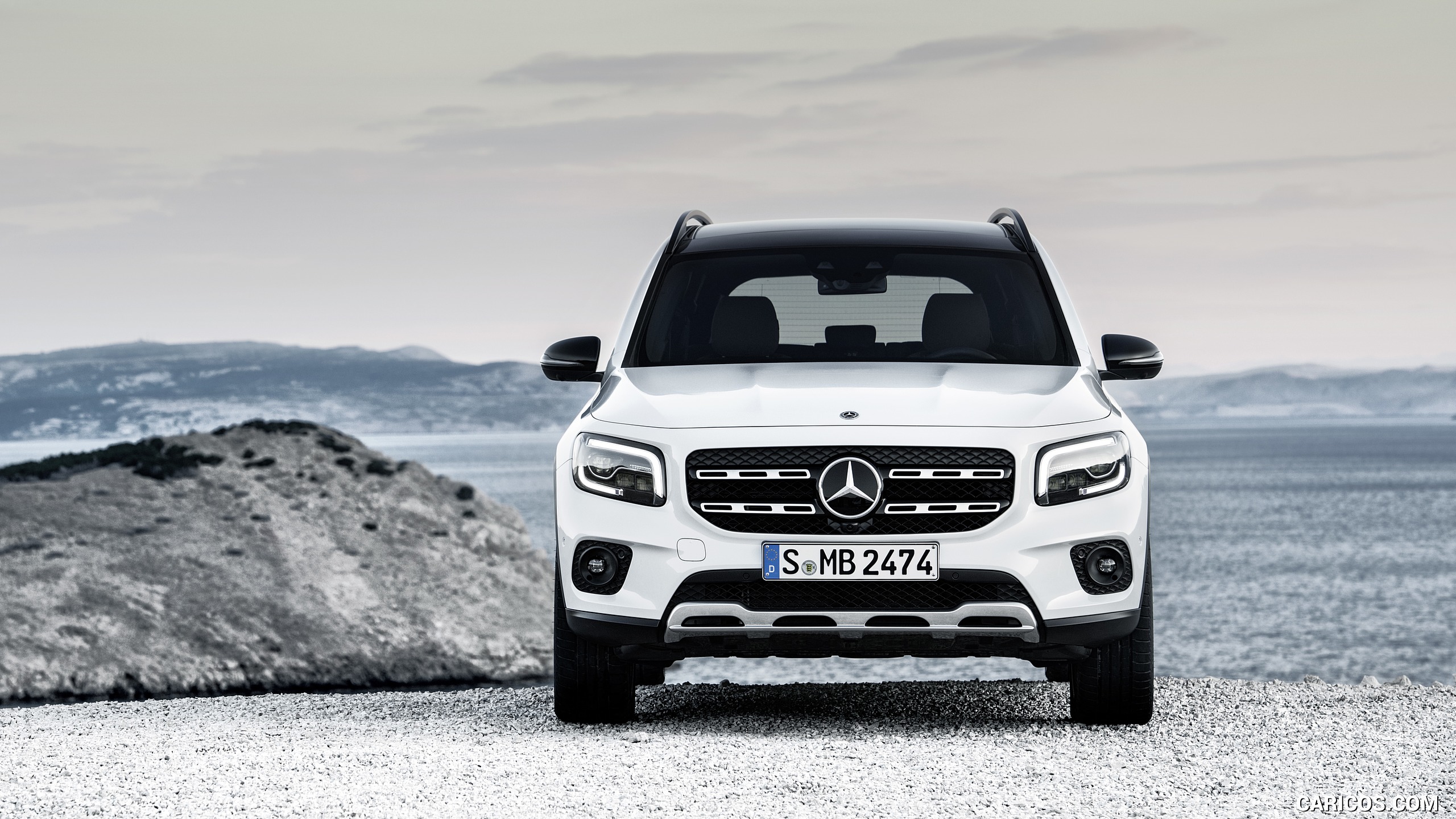 2020 Mercedes-Benz GLB 250 Edition 1 (Digital White) - Front, #43 of 186