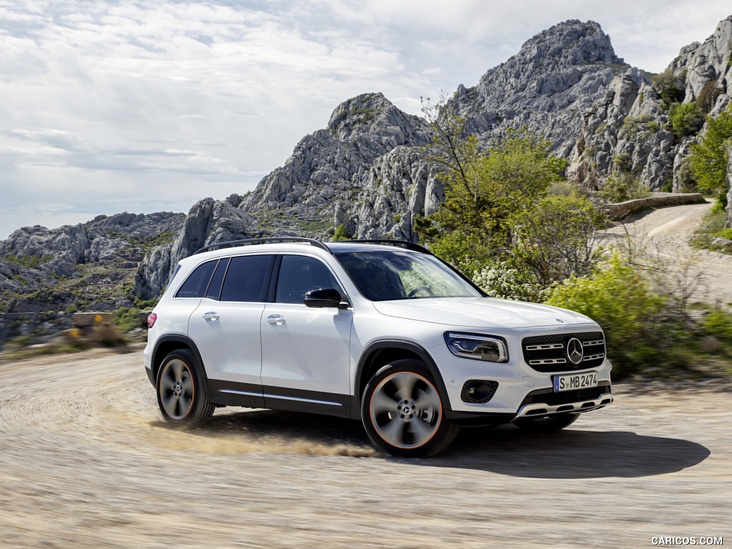 2020 Mercedes-Benz GLB 250 Edition 1 (Digital White) - Front Three-Quarter