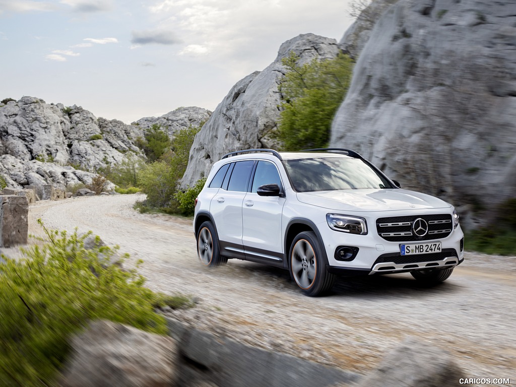 2020 Mercedes-Benz GLB 250 Edition 1 (Digital White) - Front Three-Quarter