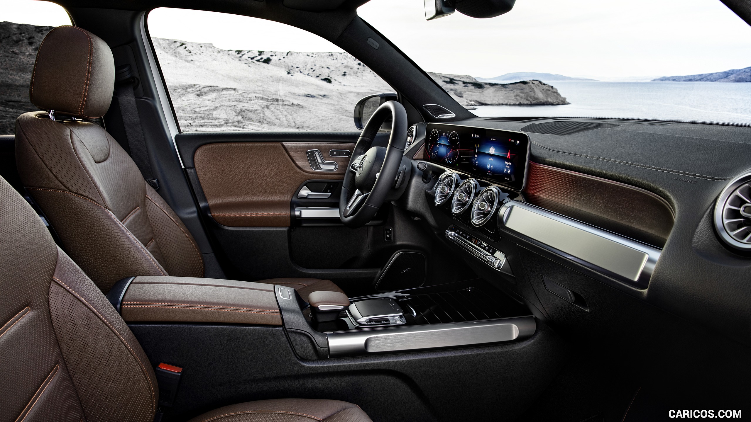 2020 Mercedes-Benz GLB 250 Edition 1 - Interior, Front Seats, #51 of 186