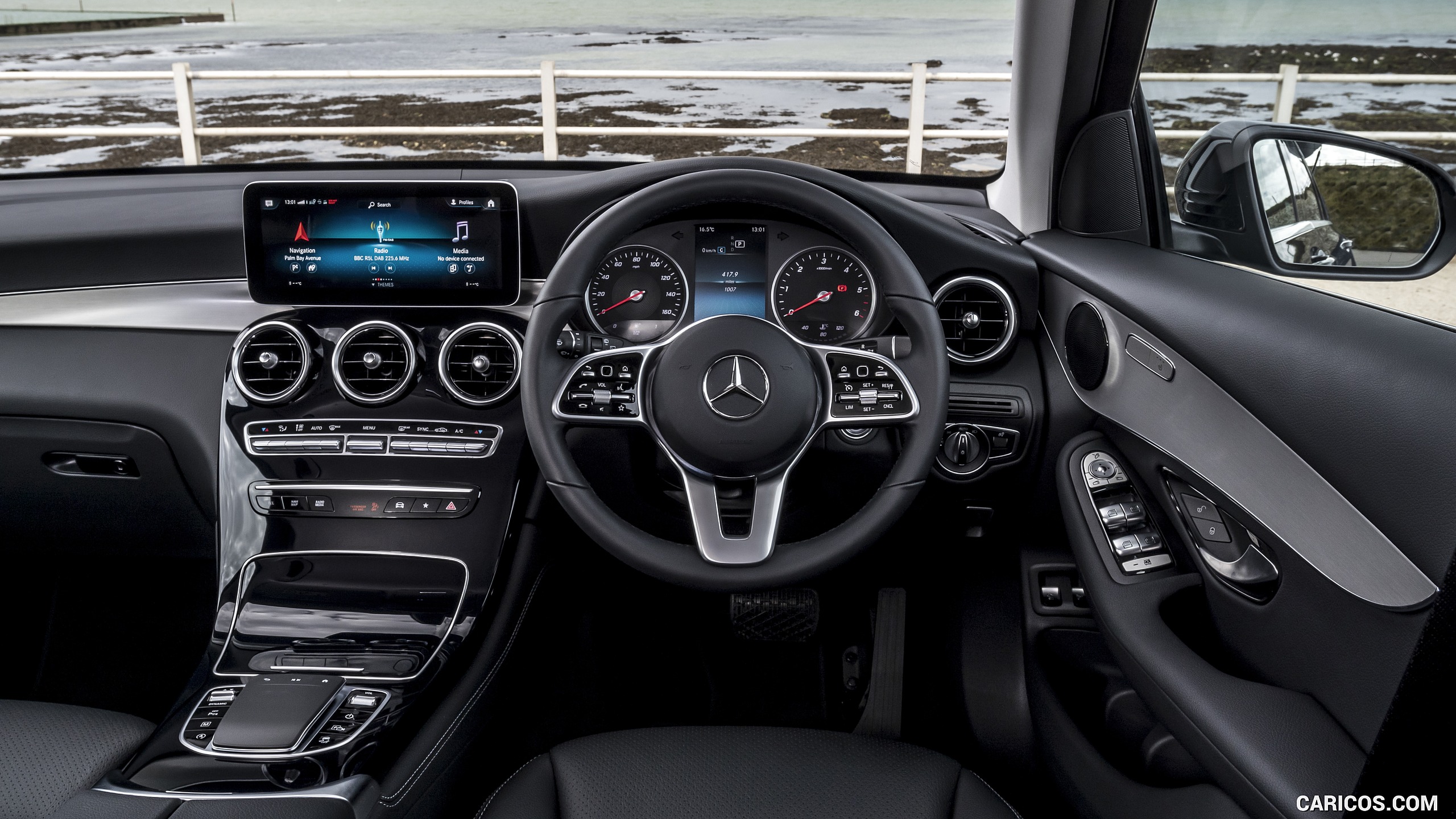 2020 Mercedes-Benz GLC 220d (UK-Spec) - Interior, Cockpit, #73 of 88