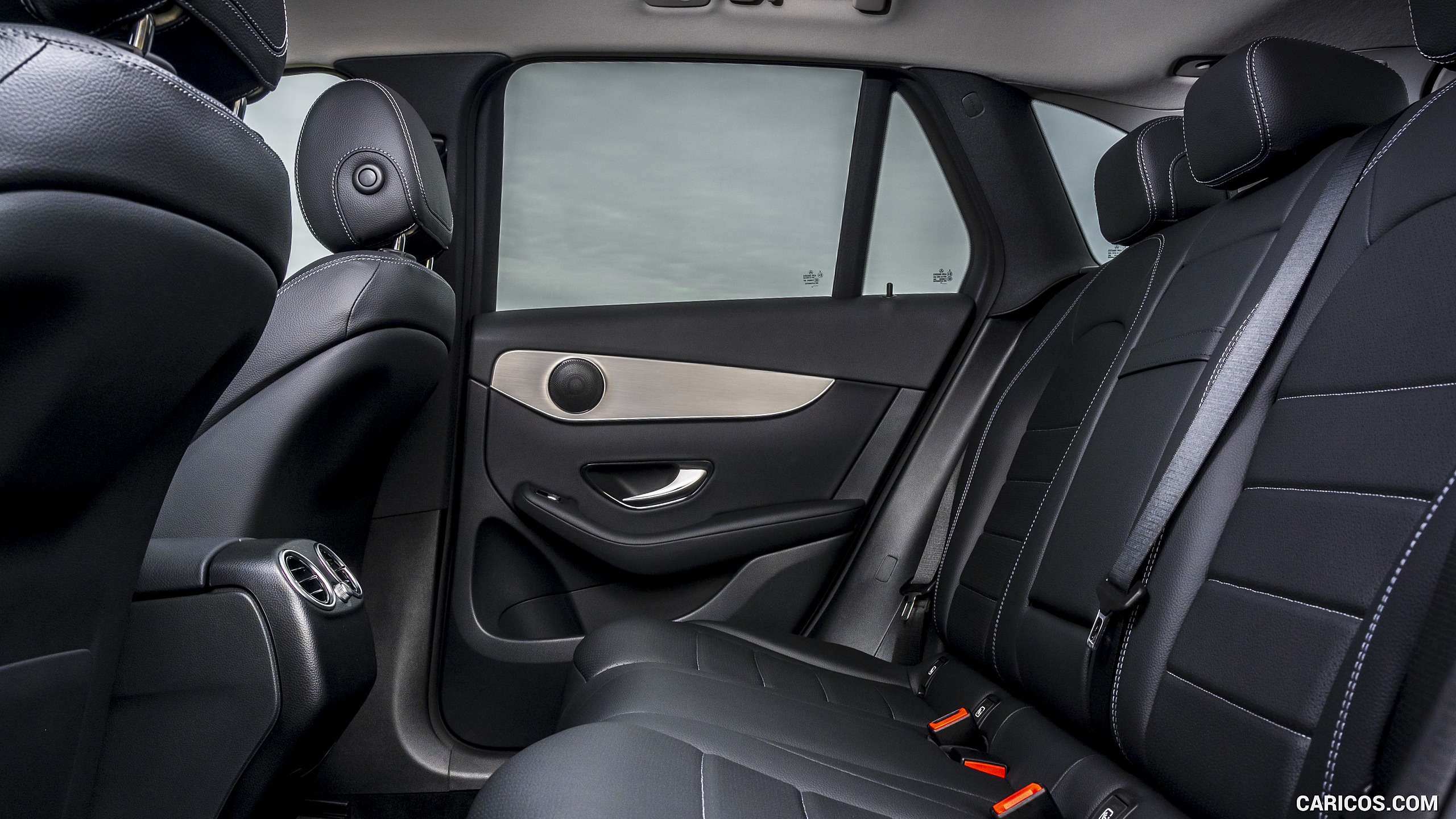 2020 Mercedes-Benz GLC 220d (UK-Spec) - Interior, Rear Seats, #84 of 88